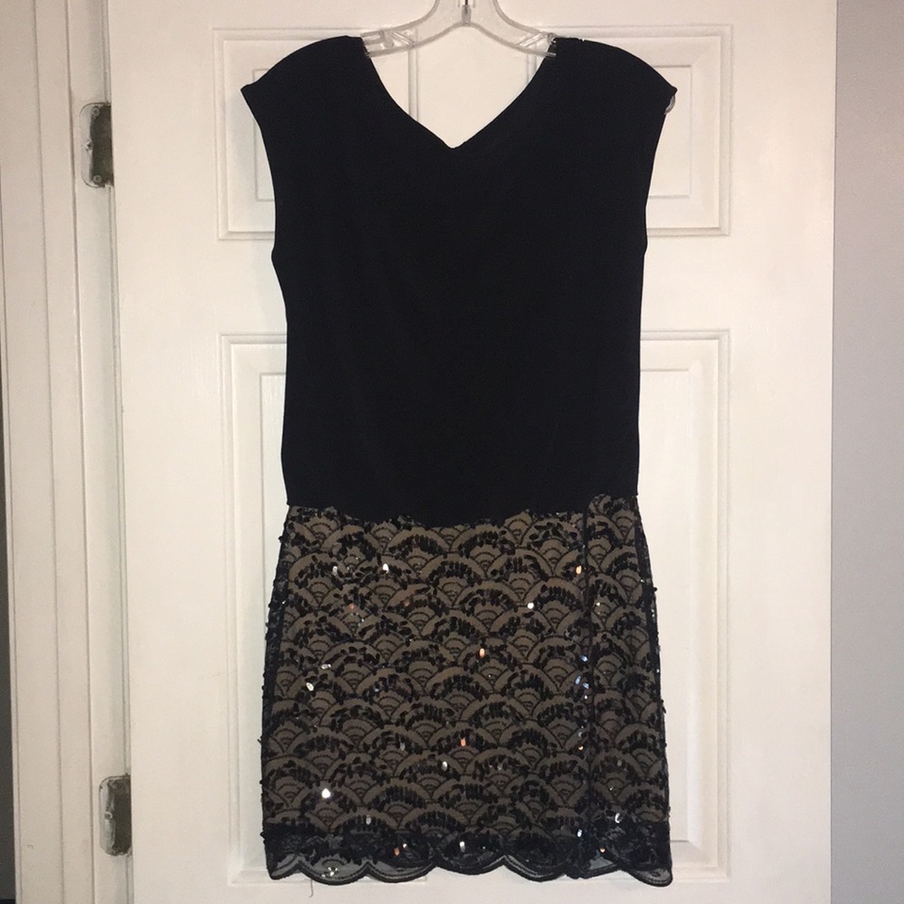Jessica Howard black dress with sequin. Size 8